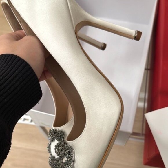 Manolo blahnik White Satin Jewel Buckle Pumps White Satin Jewel Buckle Pump - Picture 3 of 8